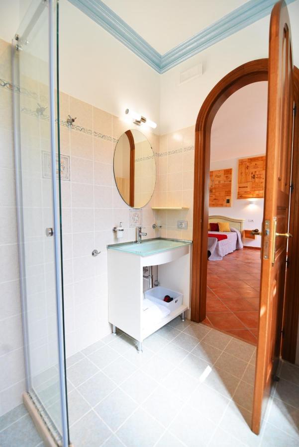 Chez Luke Apartments In Аджерола Экстерьер фото