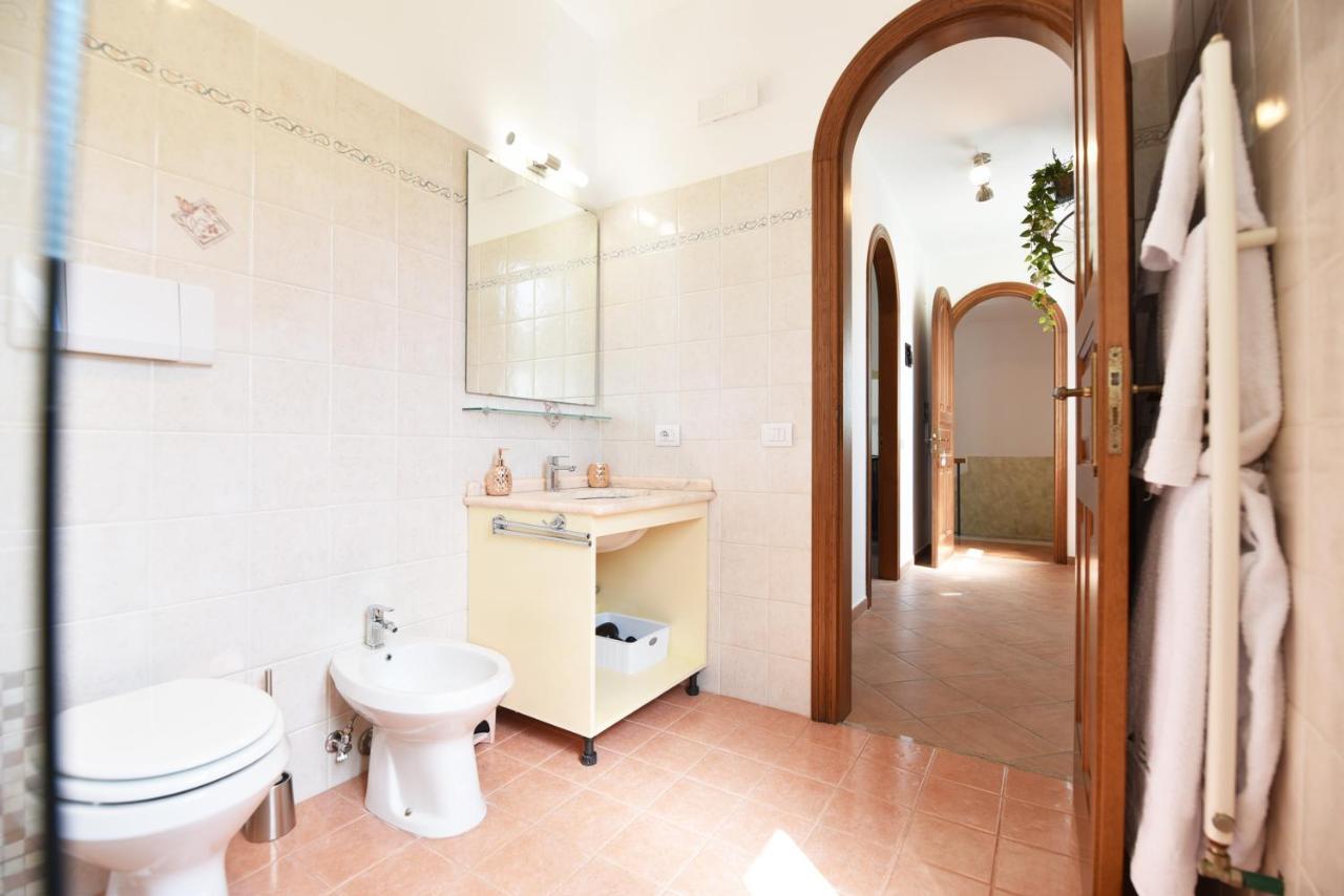 Chez Luke Apartments In Аджерола Экстерьер фото