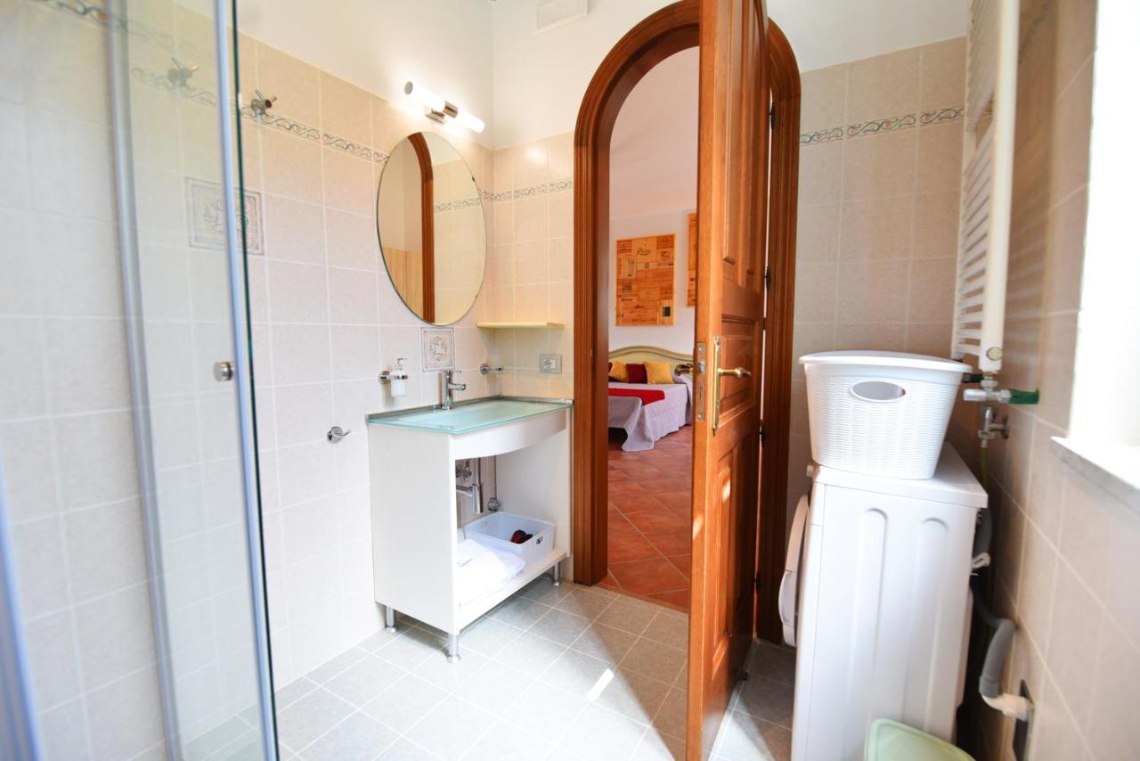 Chez Luke Apartments In Аджерола Экстерьер фото